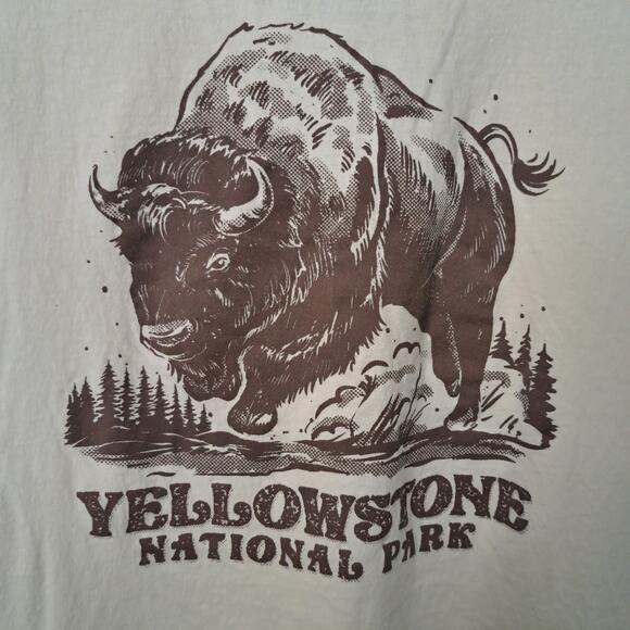 Columbia Yellowstone National Park Tan Brown Bison  T-Shirt Men's XXL - Picture 1 of 5